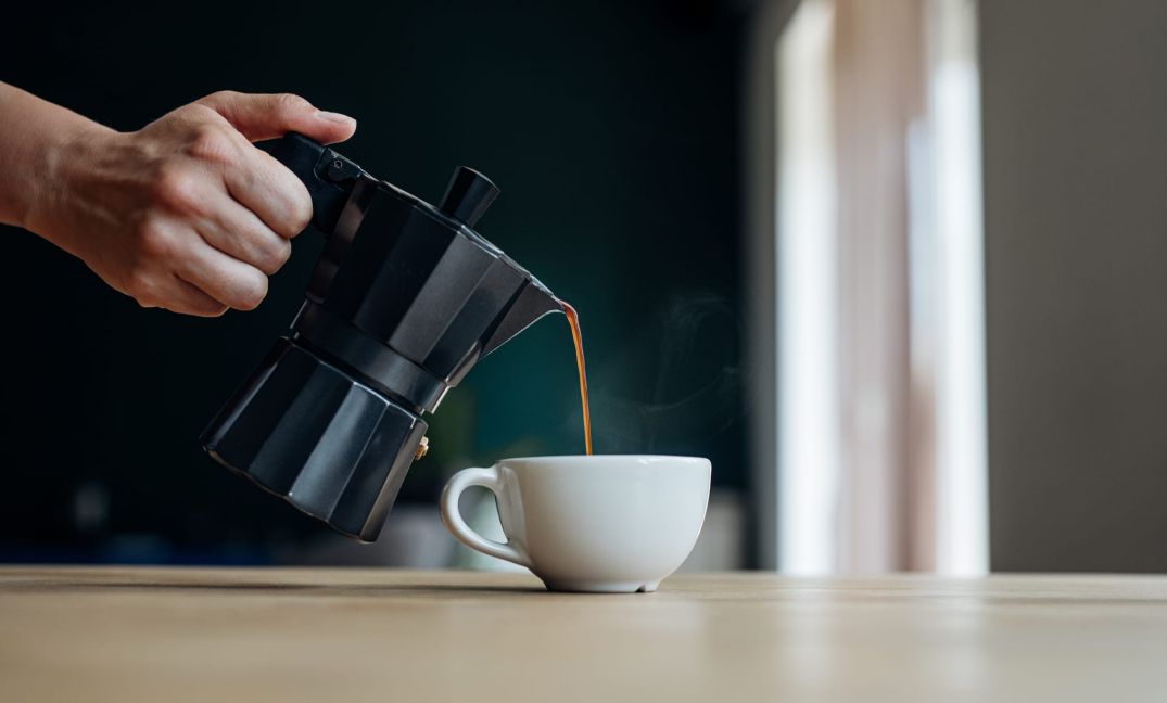 Comment préparer du café expresso sans machine à café ? - L'Arbre