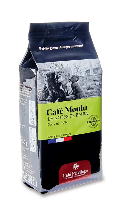 Notre passion pour les cafés rares et précieux nous a amené dans la région de Bahia, un site unique au Brésil bercé par un climat tropical chaud et humide des conditions idé