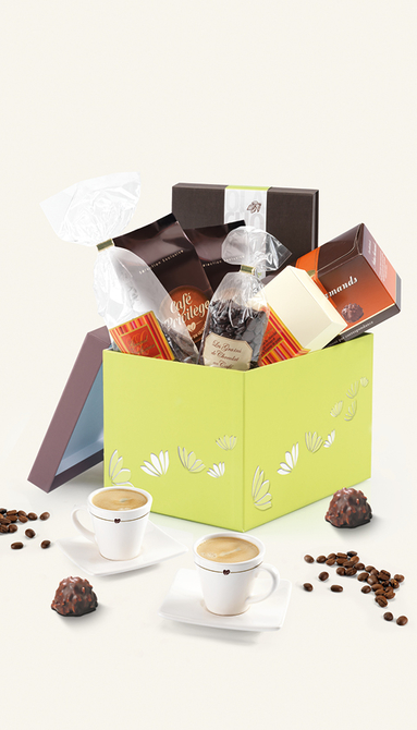 Coffrets cadeaux gourmands sucrés avec café grains ou moulu à offrir